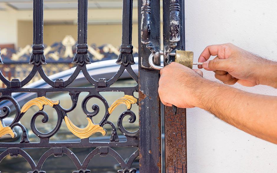 comment ouvrir une porte fermée à clé Créteil